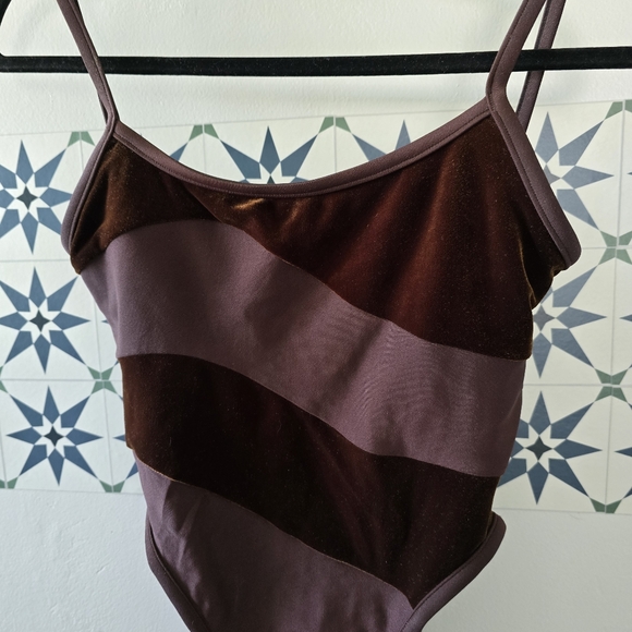 80s bathingsuit/bodysuit - Picture 2 of 10